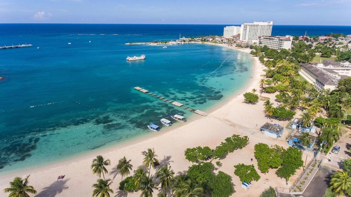 Fisherman'S Point Beach-Front Condomania Ocho Rios Buitenkant foto