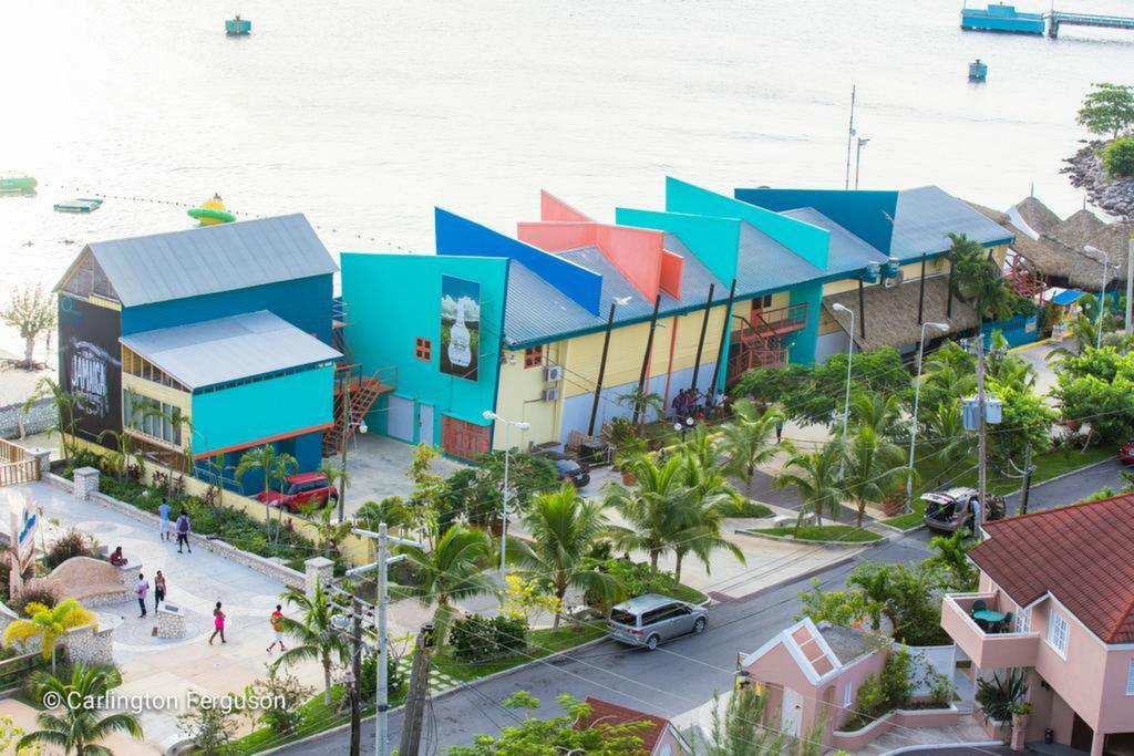 Fisherman'S Point Beach-Front Condomania Ocho Rios Buitenkant foto