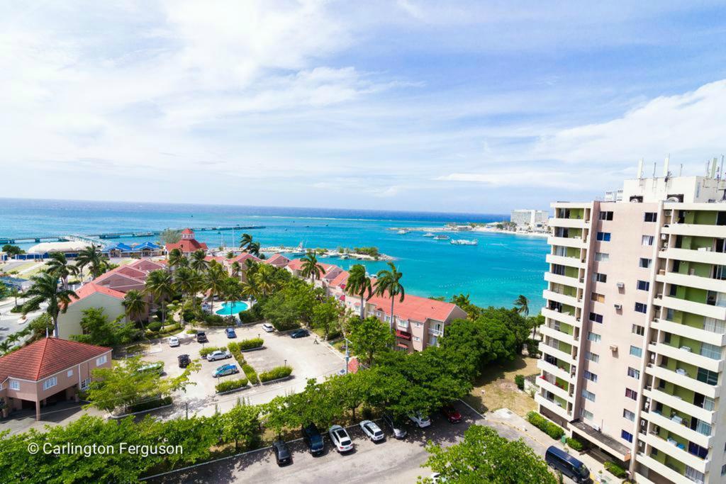 Fisherman'S Point Beach-Front Condomania Ocho Rios Buitenkant foto