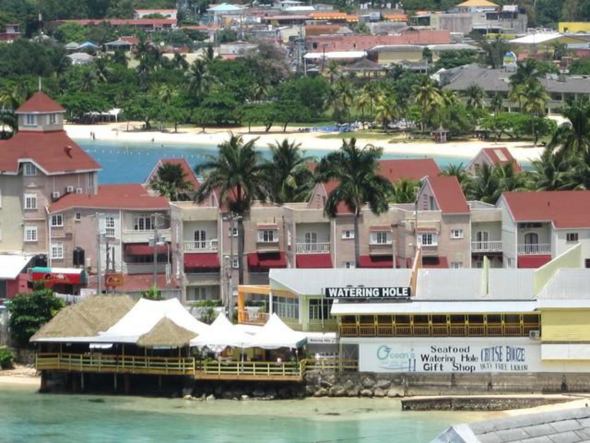 Fisherman'S Point Beach-Front Condomania Ocho Rios Buitenkant foto