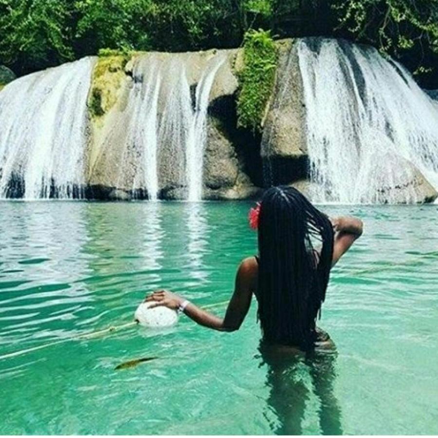 Fisherman'S Point Beach-Front Condomania Ocho Rios Buitenkant foto